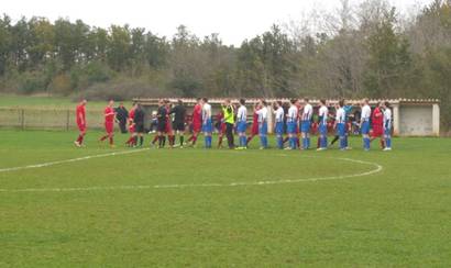 Pozdrav s domaćinima na početku