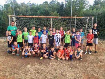 Oproštajna ovosezonska slika najmlađih