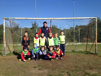 Najmlađi Štinjanci s trenerom Almirom Halilovićem